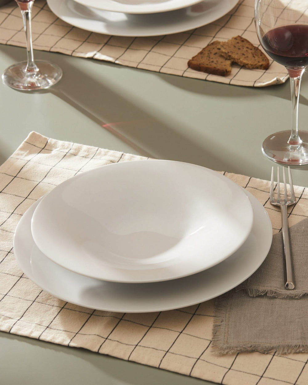 Alessi Assiette à pâtes Ku - TI05/2 - ø 23 cm - par Toyo Ito