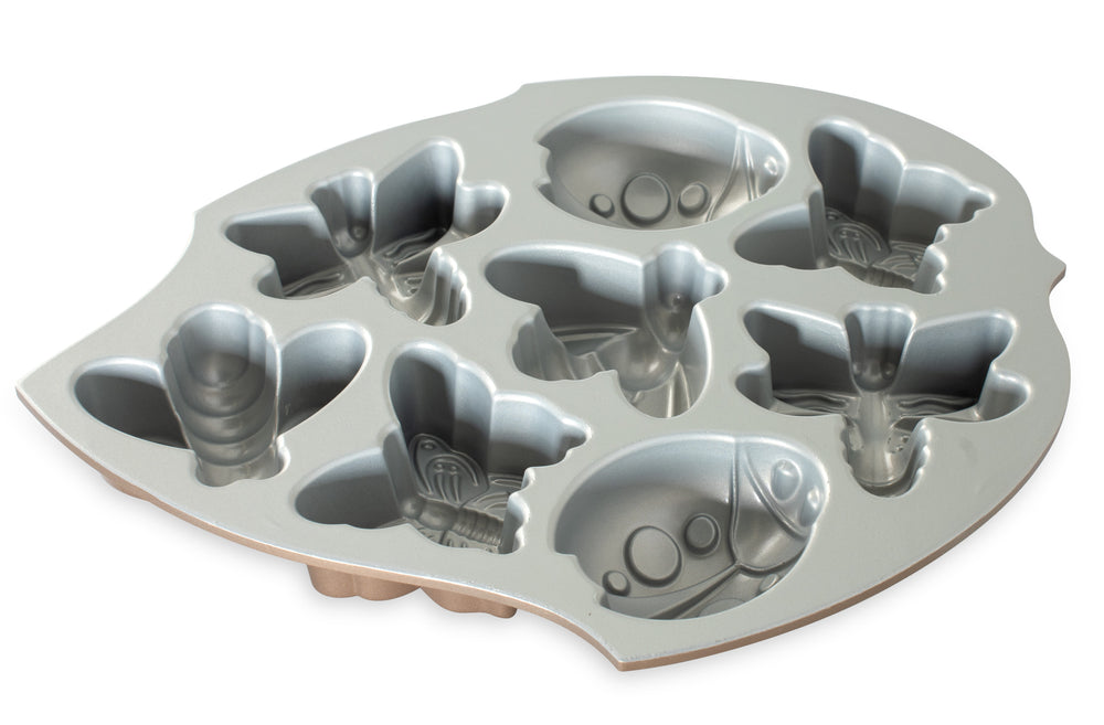 Nordic Ware Bakvorm Backyard Bugs Bundt Koper - 8 stuks