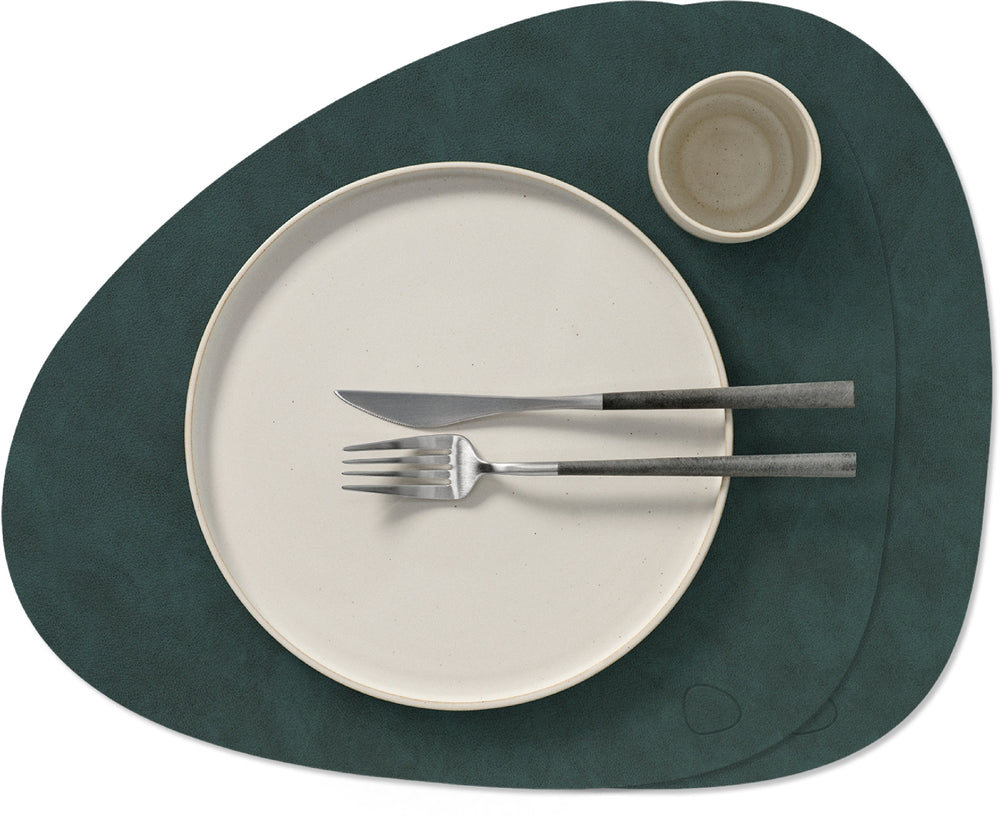 LIND DNA Placemats Nupo - Leer - Dark Green - Curved - 44 x 37 cm - 2 Stuks