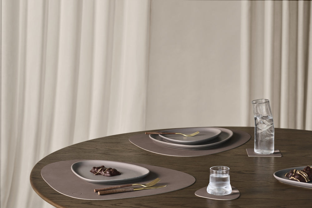 LIND DNA Placemats Nupo - Leer - Truffle - Curved - 44 x 37 cm - 2 Stuks
