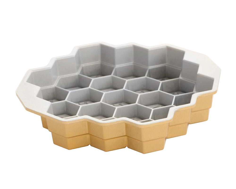 Nordic Ware Moule à pâtisserie en nid d'abeille doré 31 x 30 cm / 2,4 litres