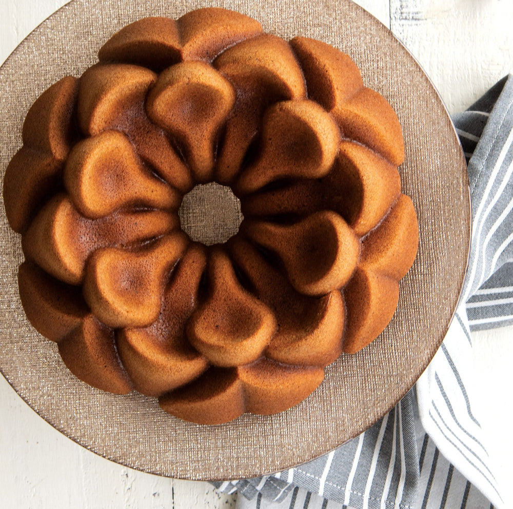 Nordic Ware Turban Moule à pâtisserie Magnolia Bundt Pan Cuivre ø 25 cm / 2,4 litres