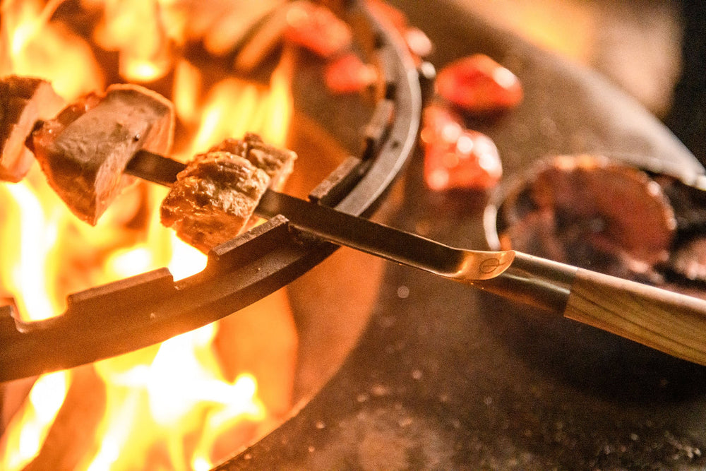 Forged BBQ Spies Churrasco - Olijfhout / Staal - V - vorm - 70cm