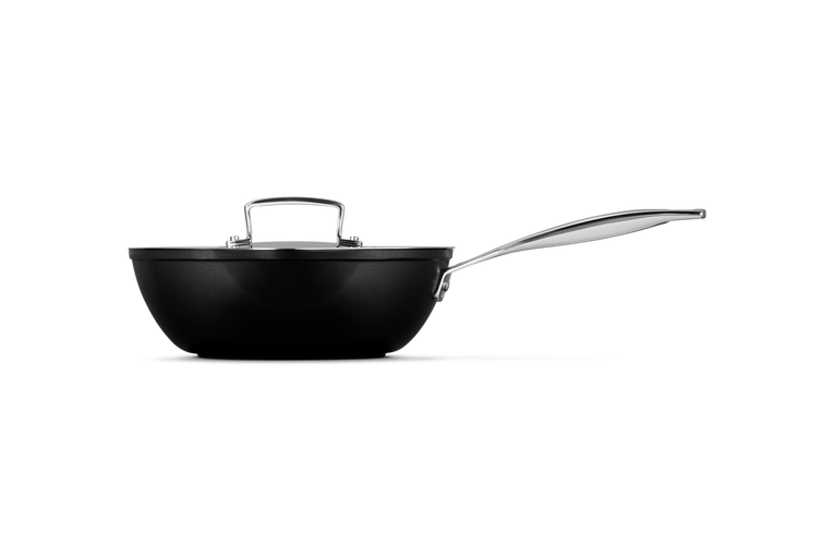 Le Creuset Wok avec bec verseur + Couvercle - Les Forgées TNS - ø 24 cm / 2,8 litres - revêtement antiadhésif standard