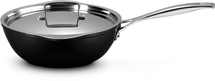 Le Creuset Wokpan met schenktuiten + Deksel - Les Forgées TNS - ø 24 cm / 2.8 liter - standaard anti-aanbaklaag