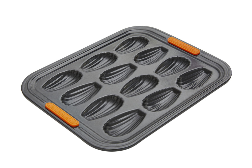 Moule à pâtisserie Le Creuset Patiliss - pour 12 madeleines - 34 x 27 cm