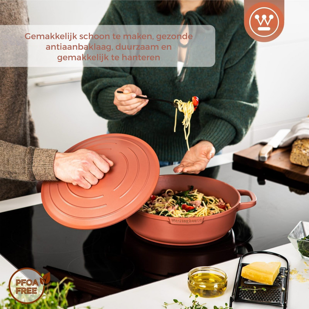 Westinghouse Hapjespan / sauteuse Performance Rebel Red ø 28 cm / 4,1 liter - standaard anti-aanbaklaag