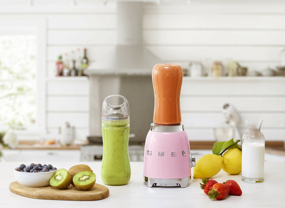 Mélangeur à smoothie SMEG - compact - Rose - 600 ml - PBF01PKEU