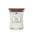 WoodWick Geurkaars Medium White Tea & Jasmine - 11 cm / ø 10 cm