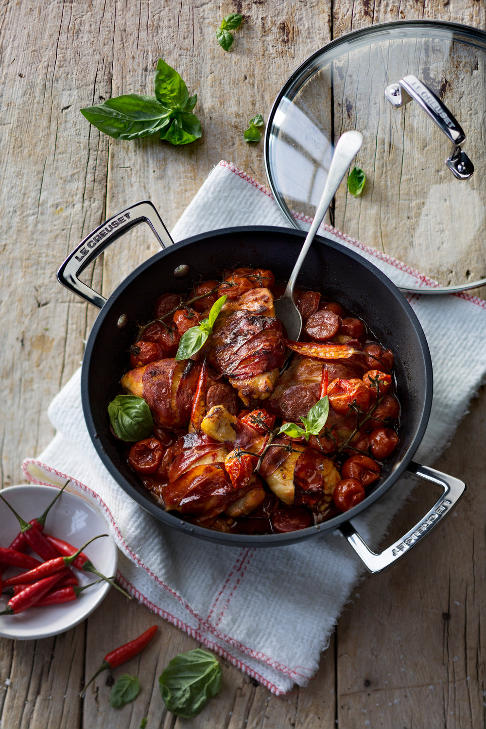 Casserole avec couvercle Le Creuset - Les Forgées TNS - ø 24 cm / 2,3 litres - revêtement antiadhésif standard