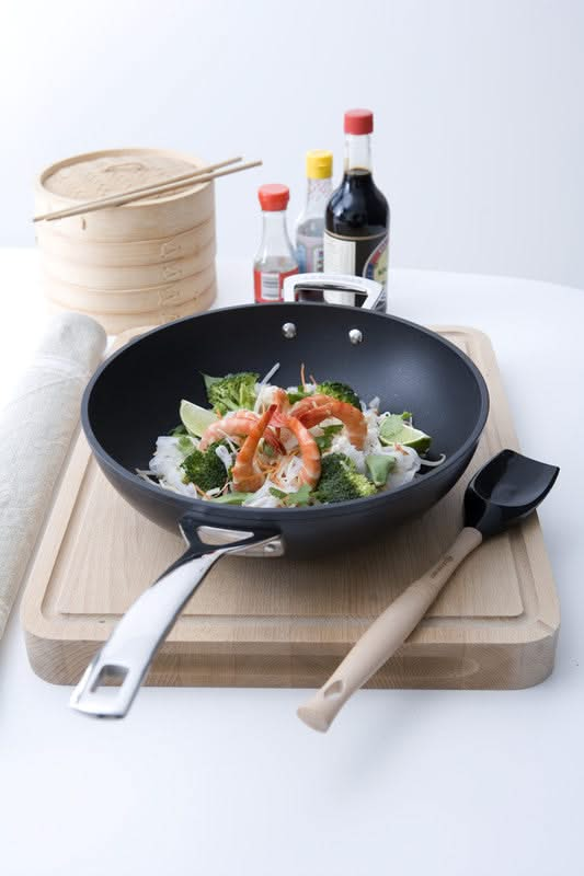 Le Creuset Wokpan met steel - Les Forgées TNS - ø 26 cm / 3.4 liter - standaard anti-aanbaklaag