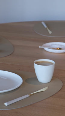 LIND DNA Placemats Nupo - Leer - Khaki - Curved - 44 x 37 cm - 2 Stuks