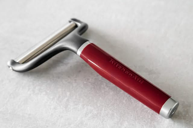 Râpe à fromage KitchenAid Core couleur rouge impérial