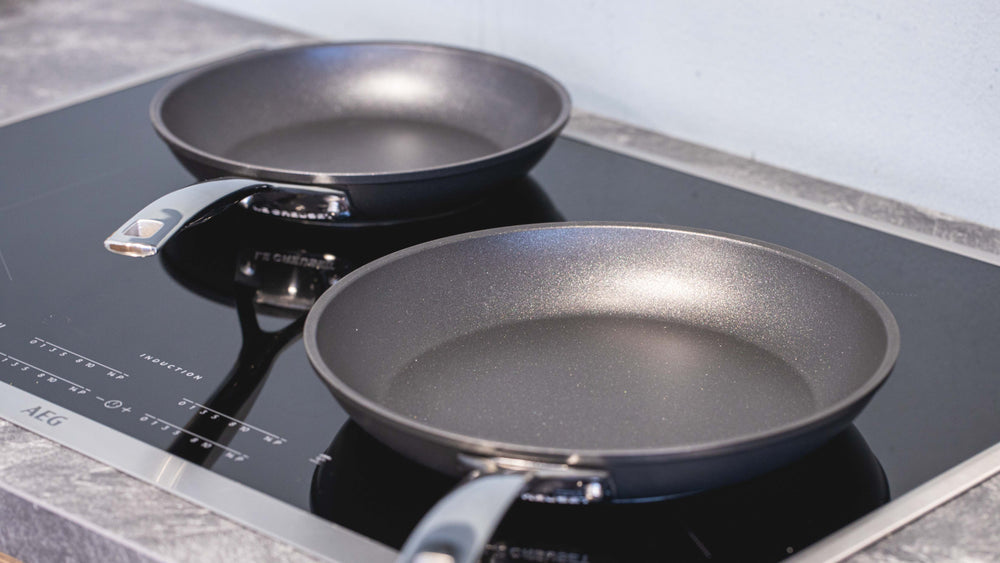 Le Creuset Koekenpannenset Les Forgées TNS - ø 24 en 28 cm - standaard anti-aanbaklaag