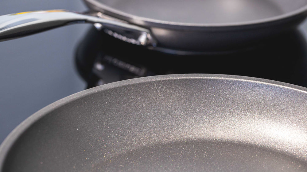 Le Creuset Koekenpannenset Les Forgées TNS - ø 24 en 28 cm - standaard anti-aanbaklaag