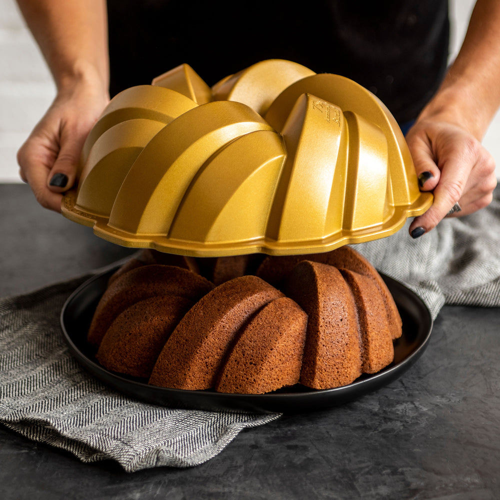 Nordic Ware Turban Moule à pâtisserie tressé Bundt Doré ø 27 cm / 3,5 litres