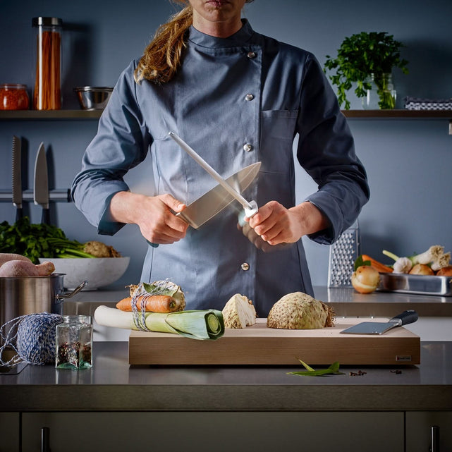 Hoe gebruik je een aanzetstaal?